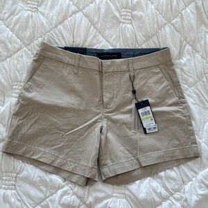NWT Tommy Hilfiger Hollywood khaki Shorts Women's Size 4